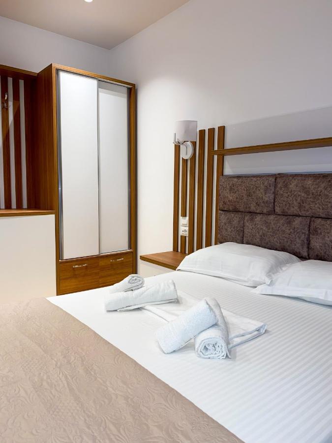 Hotel Meta קסאמיל מראה חיצוני תמונה
