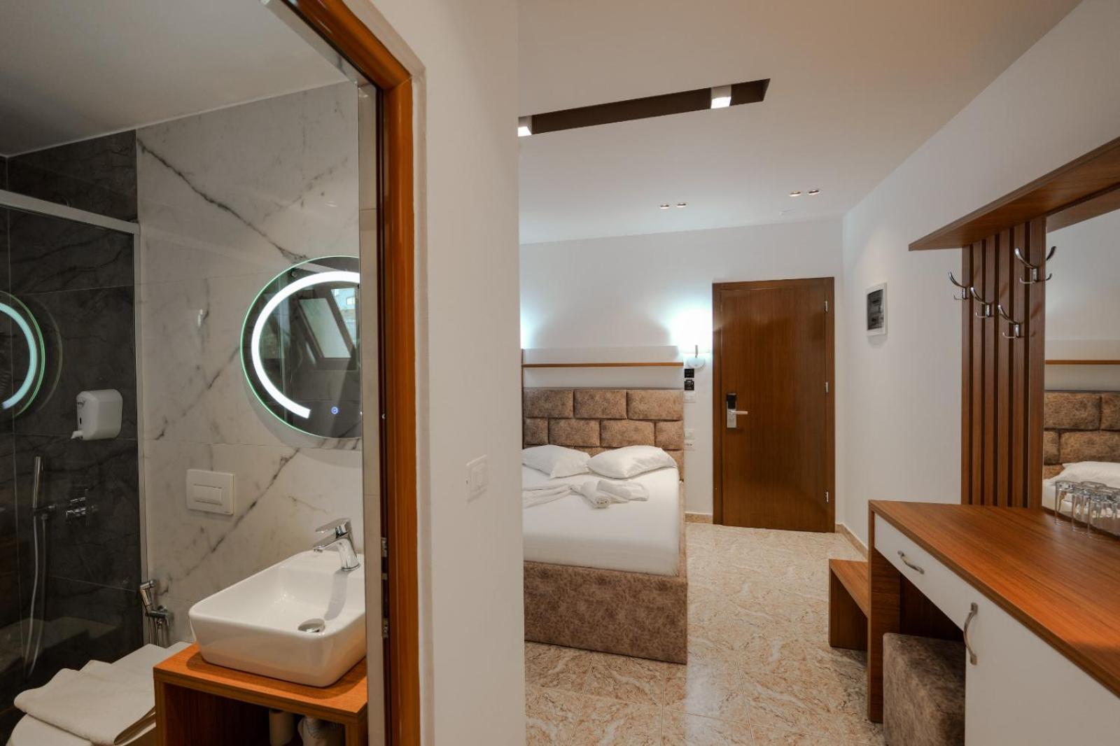 Hotel Meta קסאמיל מראה חיצוני תמונה