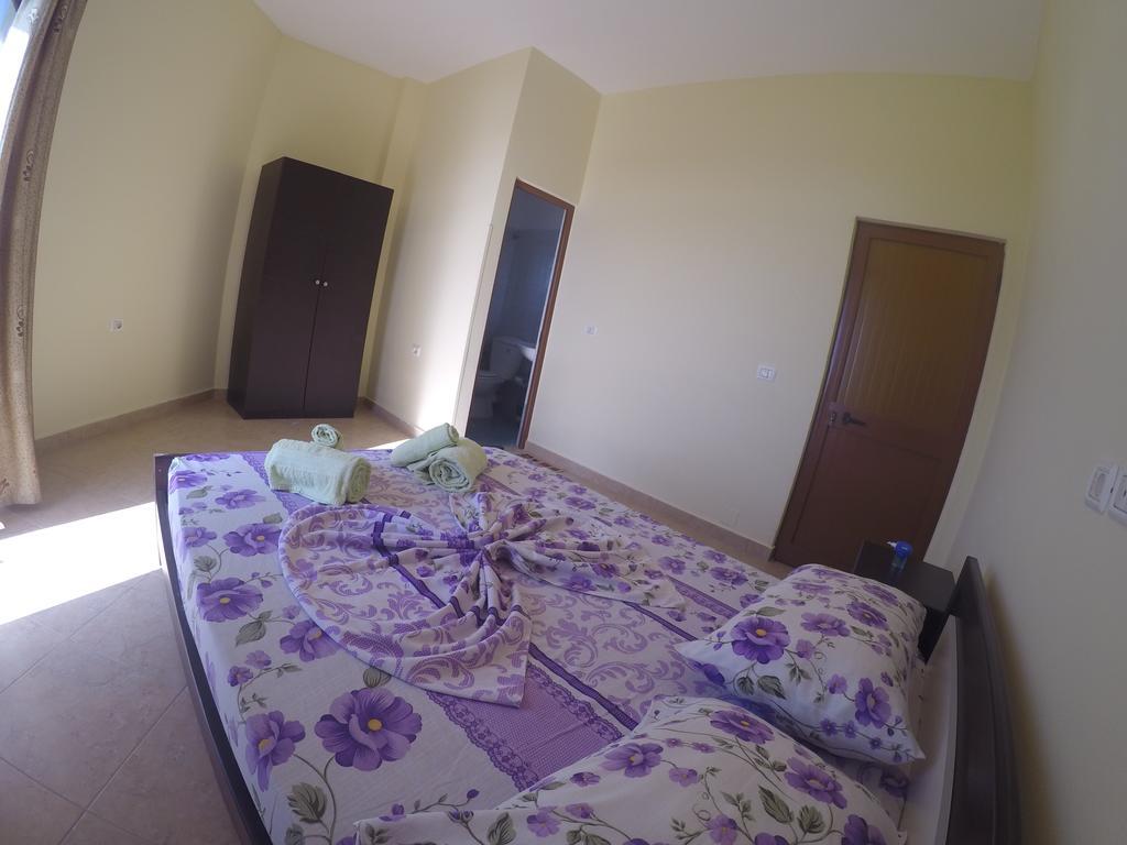 Hotel Meta קסאמיל מראה חיצוני תמונה