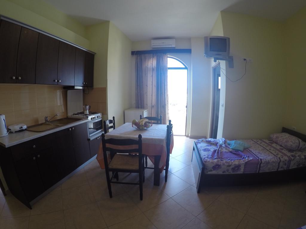 Hotel Meta קסאמיל מראה חיצוני תמונה